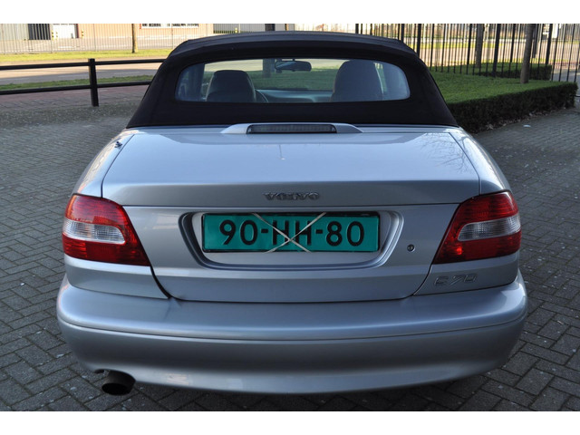Volvo C70 2004 foto 12