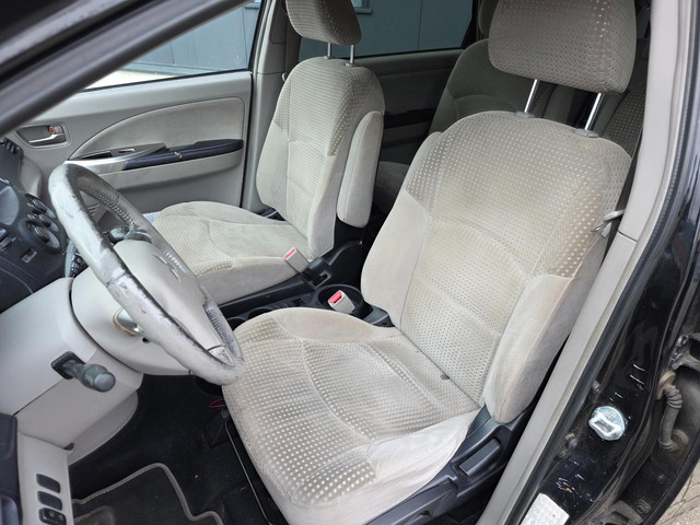 Mitsubishi Grandis 2005 foto 7