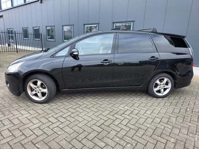 Mitsubishi Grandis 2005 foto 3