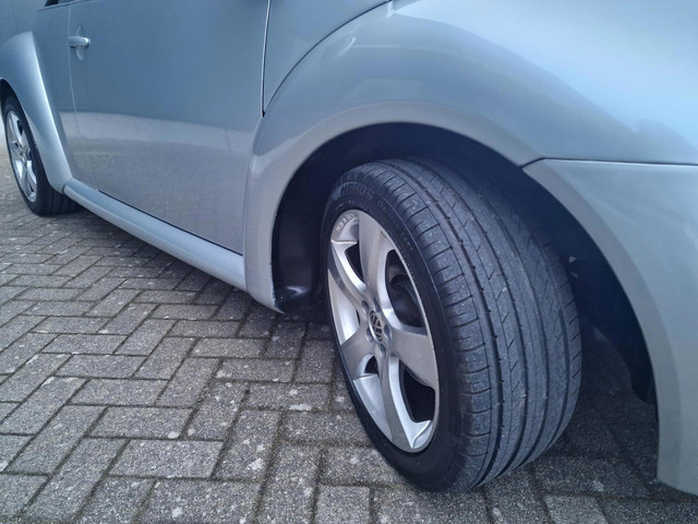 Volkswagen New Beetle 2004 foto 18