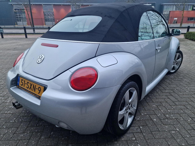 Volkswagen New Beetle 2004 foto 11