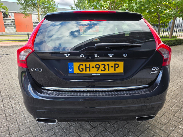 Volvo V60 2015 foto 14