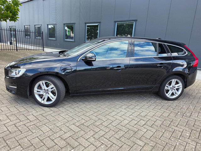 Volvo V60 2015 foto 3