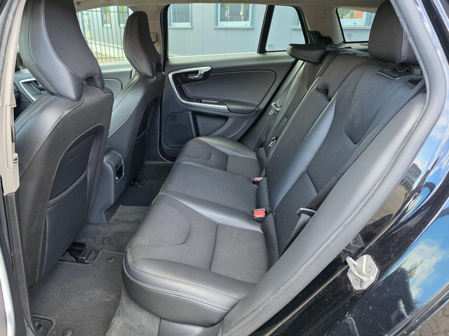 Volvo V60 2015 foto 11