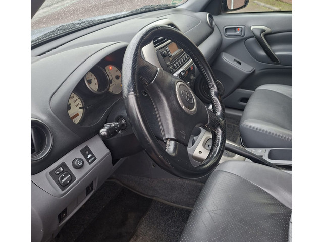 Toyota RAV4 2003 foto 18